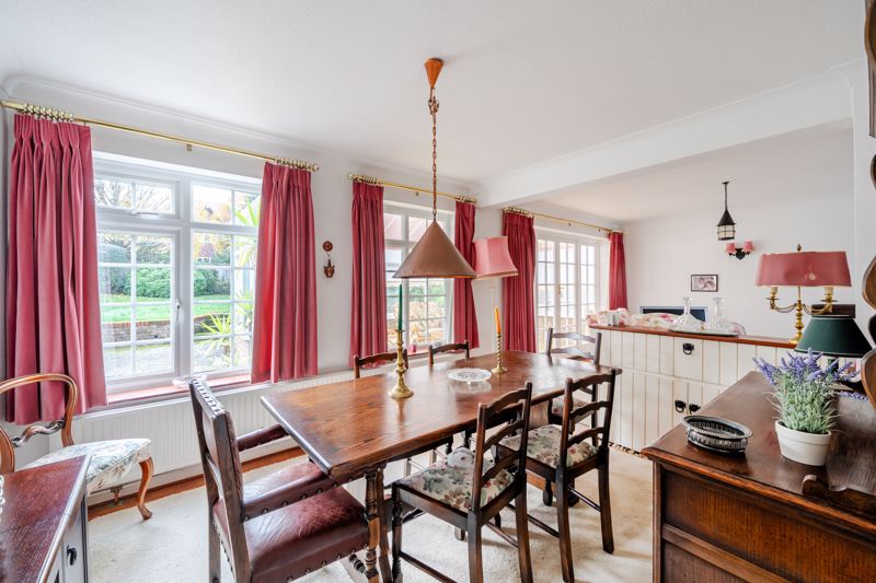 Dining- click for photo gallery